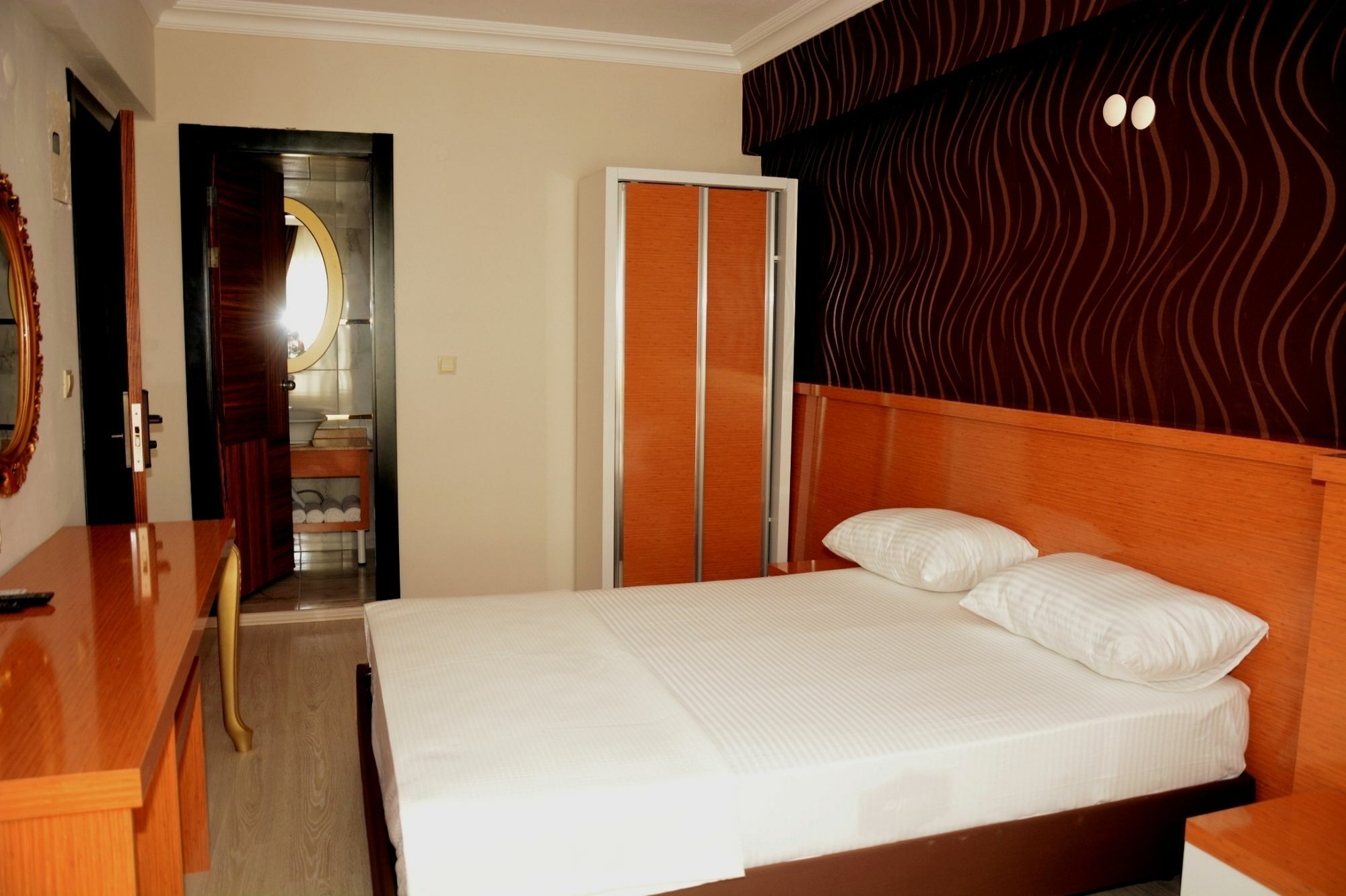 Derin Suit Otel Анталья Экстерьер фото